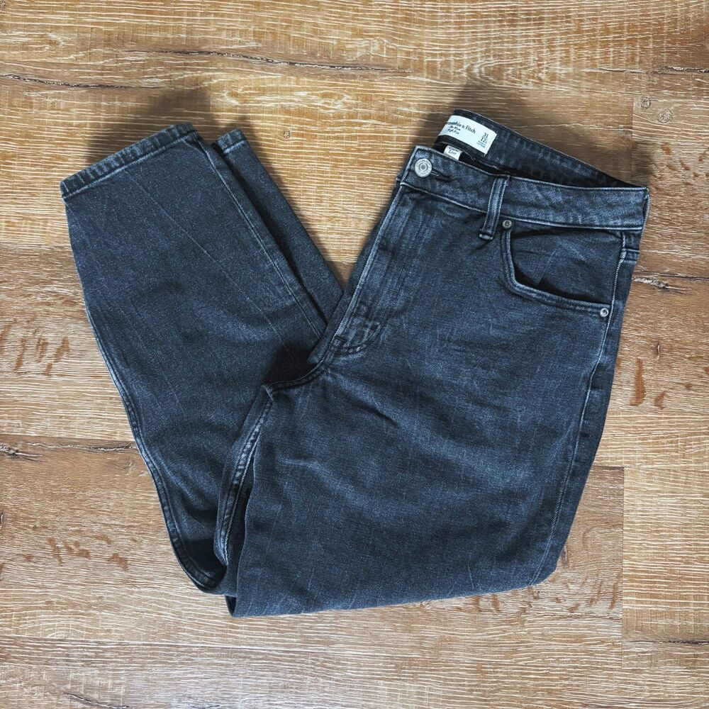 Abercrombie & Fitch The Mom High Rise curve love Black Jeans Size 31/12 Short